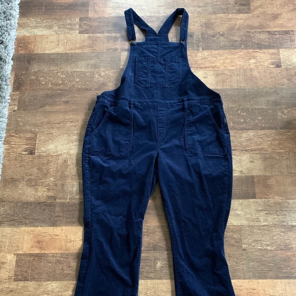 Women’s Old Navy navy blue corduroy overalls